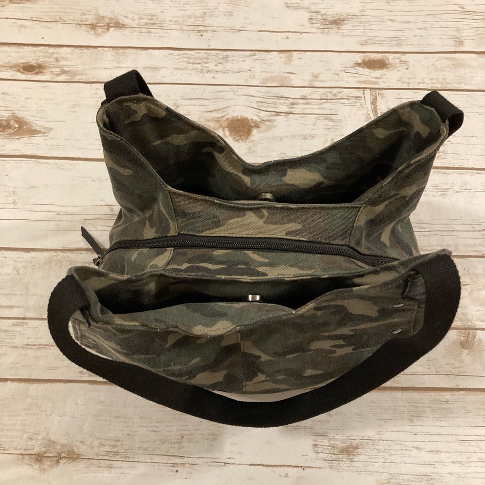 Harley-Davidson Camouflage Bucket Shoulder Bag With Studs - Picture 3 of 14
